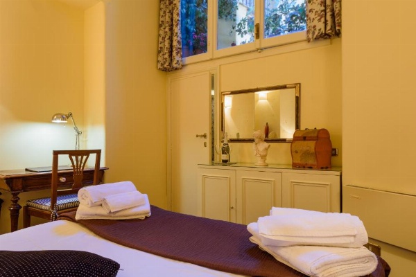 Apartment Margutta Center image 21